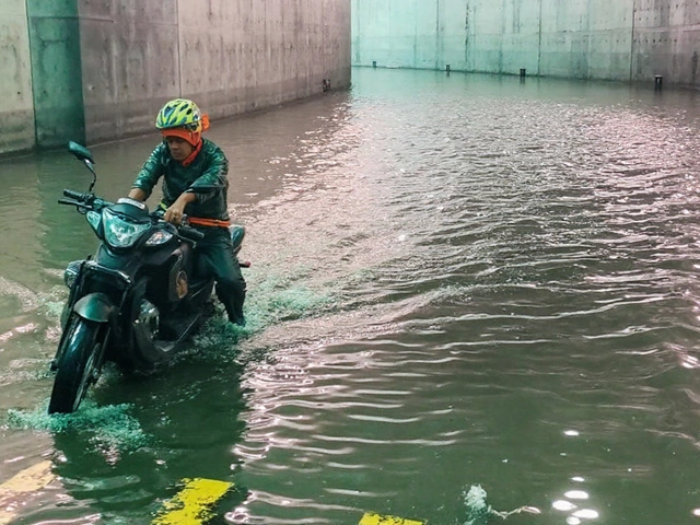 दिल्ली बारिश: जलभराव, ट्रैफिक जाम और IMD का येलो अलर्ट अगले हफ्ते तक